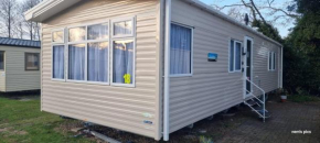 Beautiful 3 bedroom caravan wild duck haven near great yarmouth